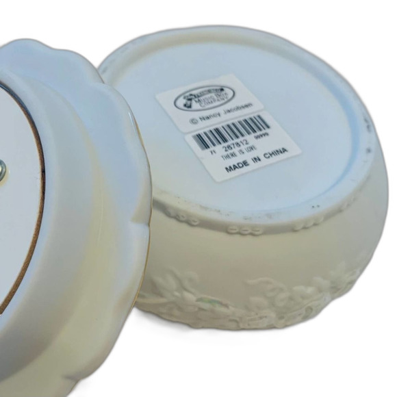 The San Francisco Music Box Co- Musical Jewelry Box, White - Picture 5 of 8